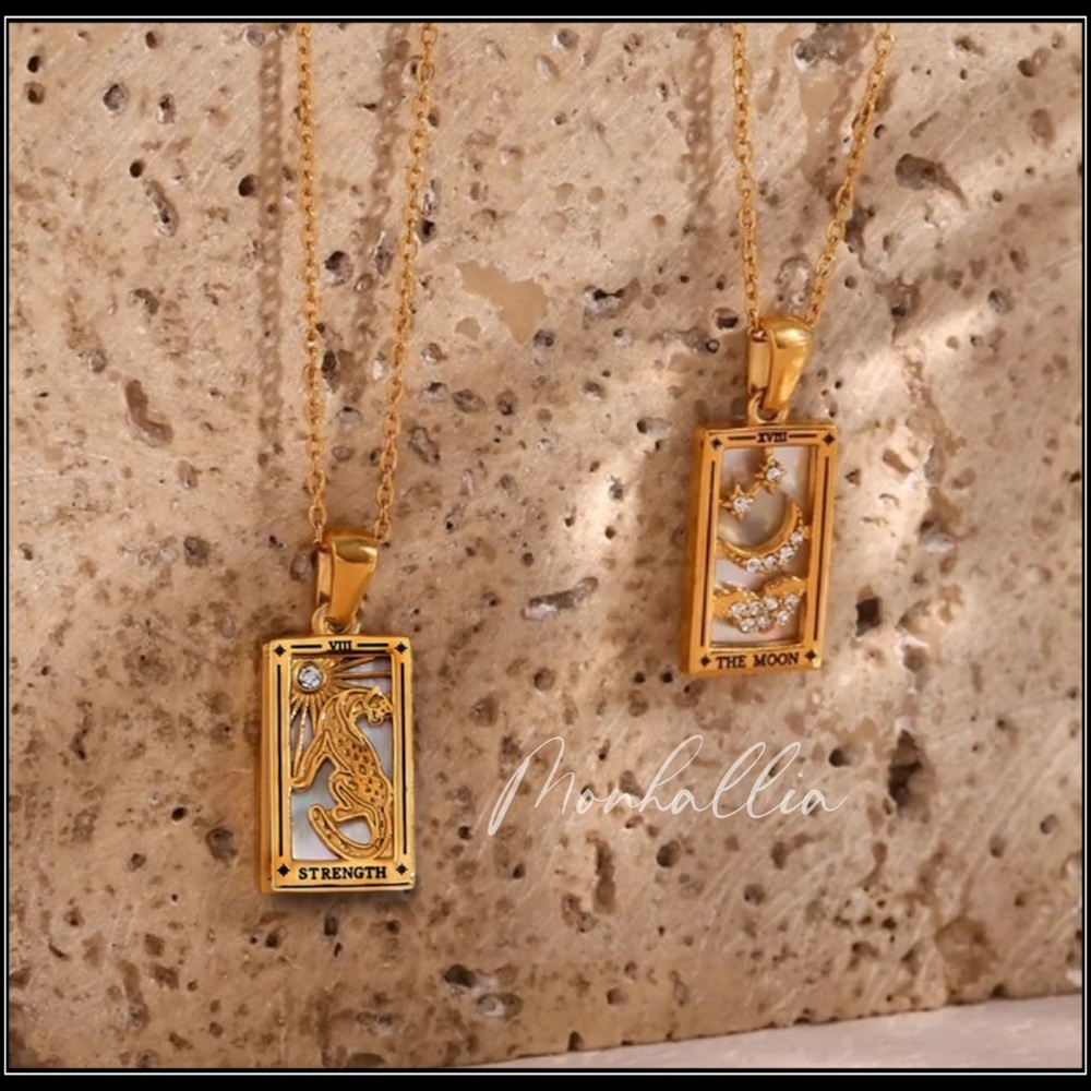 Clearance! New Tarot Card Moon Pendant Necklace - Picture 5 of 5
